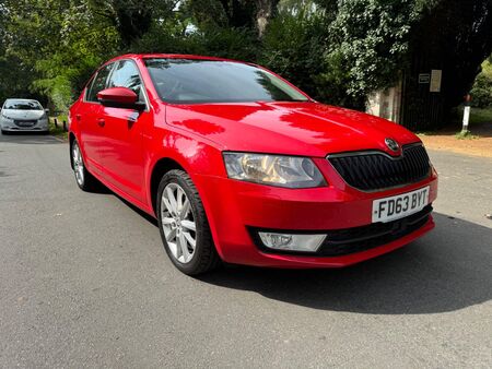 SKODA OCTAVIA 1.6 TDI Elegance Euro 5 (s/s) 5dr